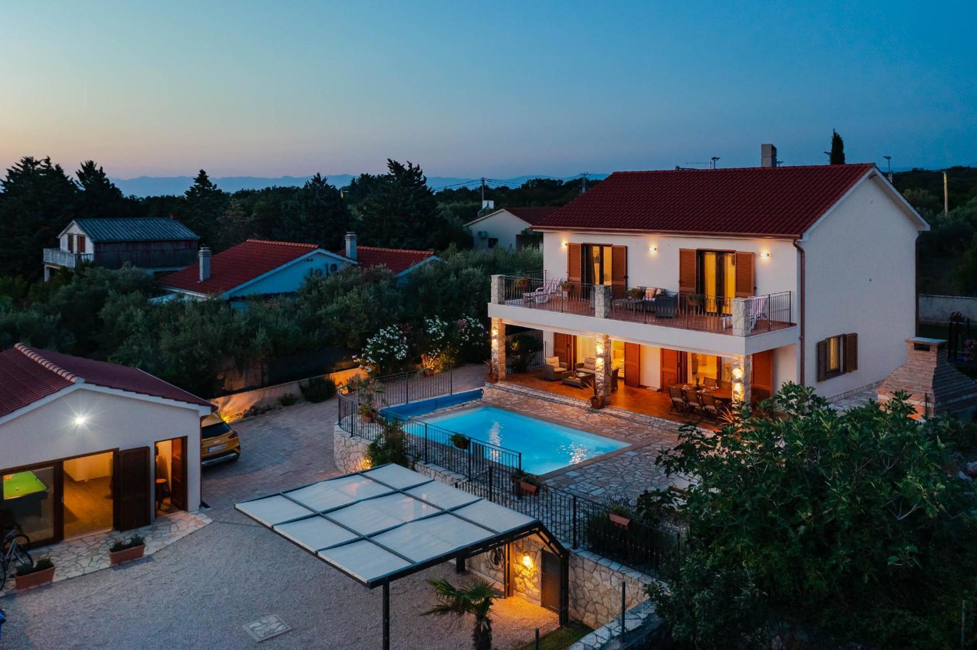 Villa Sara - Perfect Family Holiday Brzac 외부 사진