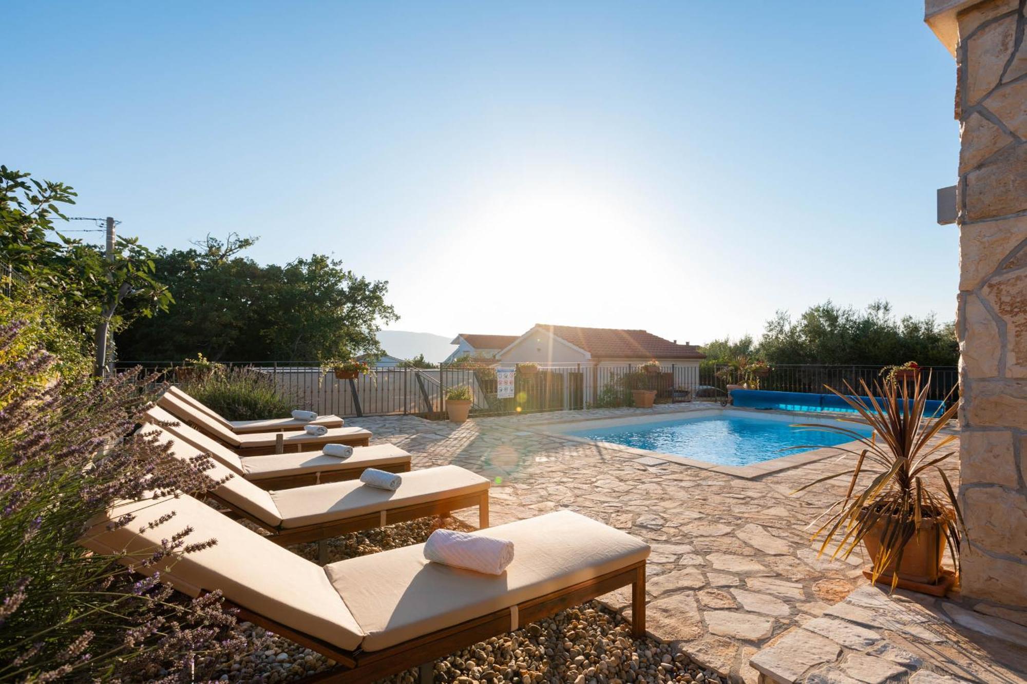 Villa Sara - Perfect Family Holiday Brzac 외부 사진